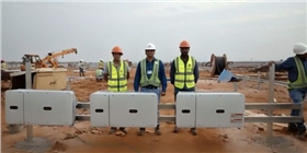 丘德達(dá)帕超兆光伏園全面使用華為逆變器.jpg 丘德達(dá)帕超兆光伏園全面使用華為逆變器.jpg