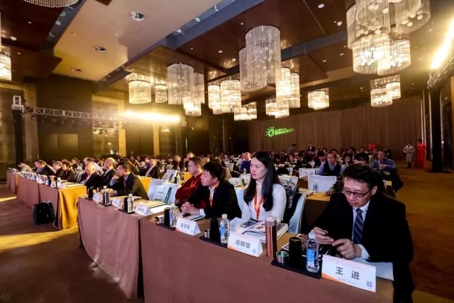 &ldquo;2017中國好光伏&rdquo;品牌榜&mdash;&mdash;華為榮登居戶用、扶貧、領(lǐng)跑者和組串逆變器等多項榜單之首